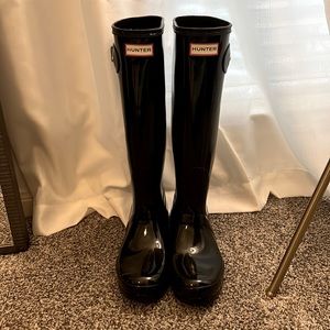 Hunter Women's Tall Back Adjustable Gloss Rain Boots Black 9